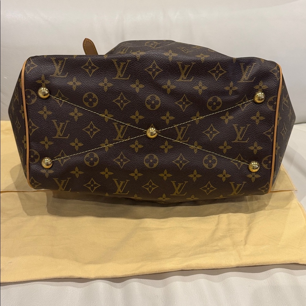 [Authentic] Louis Vuitton Monogram Tivoli GM - Picture 15 of 16